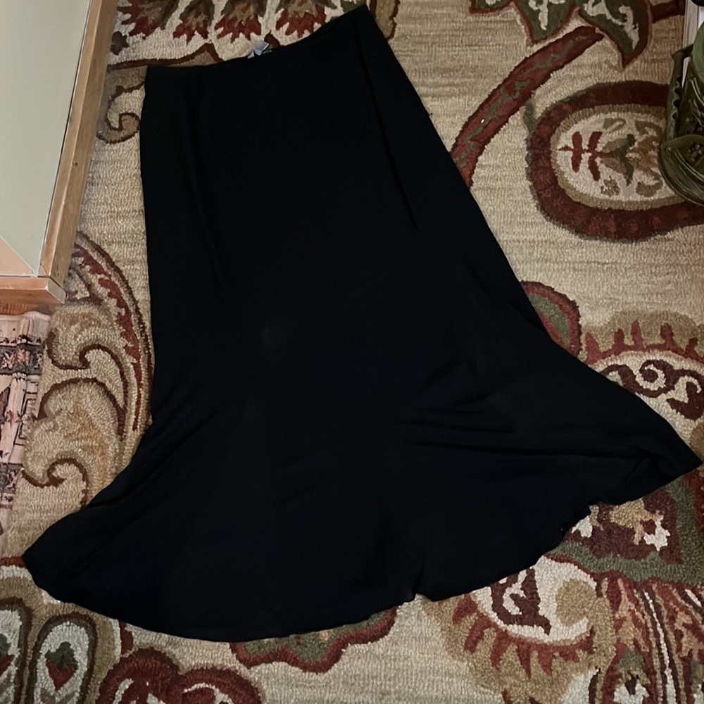 J JILL Size Medium Super Long MAXI SKIRT Trumpet Base Semi-Sheer Panels STRETCH